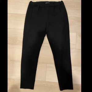 THEORY Dress Pants with a stretch waist and pockets! Amazing condition